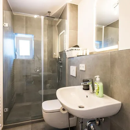 Apartment Bright - Xxl-apartment - 10 Guests - 2 - 2 Kitchen - 2 Parking *